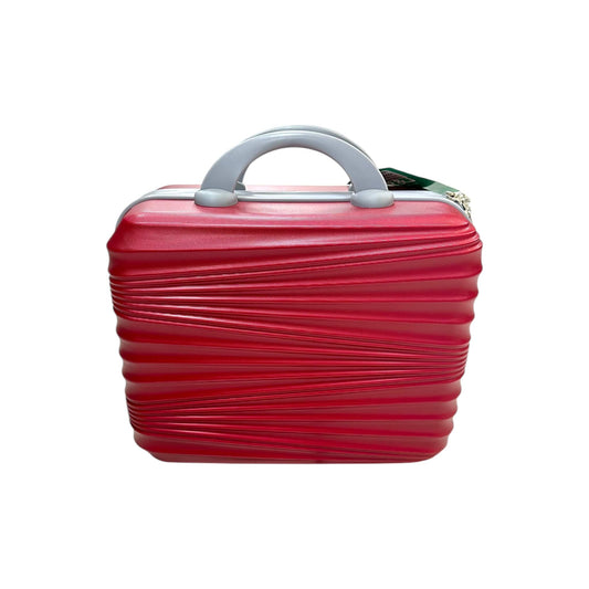 Το Beauty Case από καθαρό ABS πλαστικό είναι η ιδανική επιλογή για την ασφαλή αποθήκευση των καλλυντικών και προσωπικών σας αντικειμένων. Με εσωτερική επένδυση από πολυεστέρα 210gr, προσφέρει αντοχή και προστασία, ενώ το συμπαγές μέγεθος του το καθιστά εύκολο στη μεταφορά.